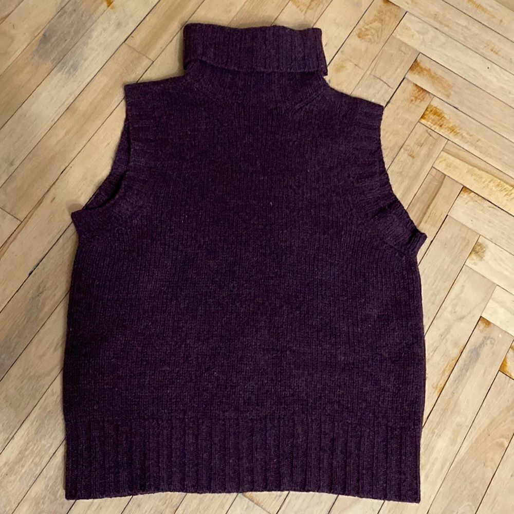 Michael Kors sleeveless sweater size medium